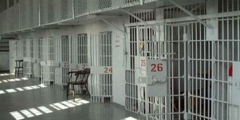 Φυλακές Τρίκαλων: Ναρκωτικά, αυτοσχέδια μαχαίρια και ποτά βρέθηκαν μετά από αιφνίδιο έλεγχο σήμερα Τρίτη 27/10