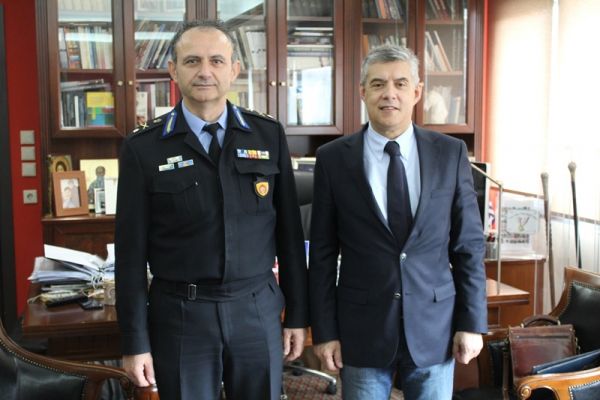 Συνάντηση του Περιφερειάρχη Θεσσαλίας με το νέο Περιφερειακό Διοικητή Πυροσβεστικών Υπηρεσιών Θεσσαλίας