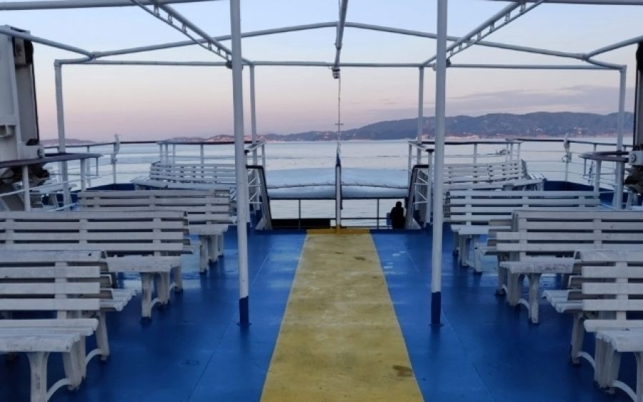 Εκπτώσεις σε ακτοπλοϊκά και αεροπορικά εισιτήρια για τη μετάβαση αναπληρωτών εκπαιδευτικών στην περιοχή τοποθέτησής τους