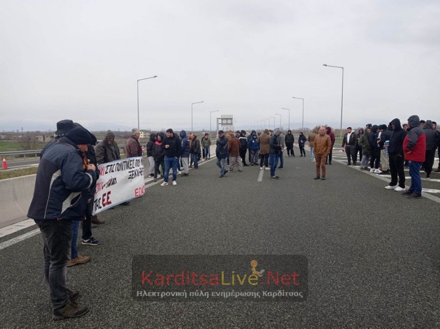Μαζική παράσταση στο αγροτοδικείο της Παρασκευής (3/2) από τους αγρότες του μπλόκου
