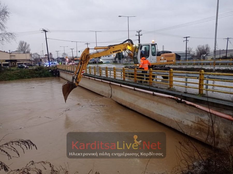 Σταθερή αλλά σε υψηλά επίπεδα η στάθμη του Καράμπαλη - Συγκέντρωση νερών σε καταληκτικά σημεία (+Φώτο +Βίντεο)