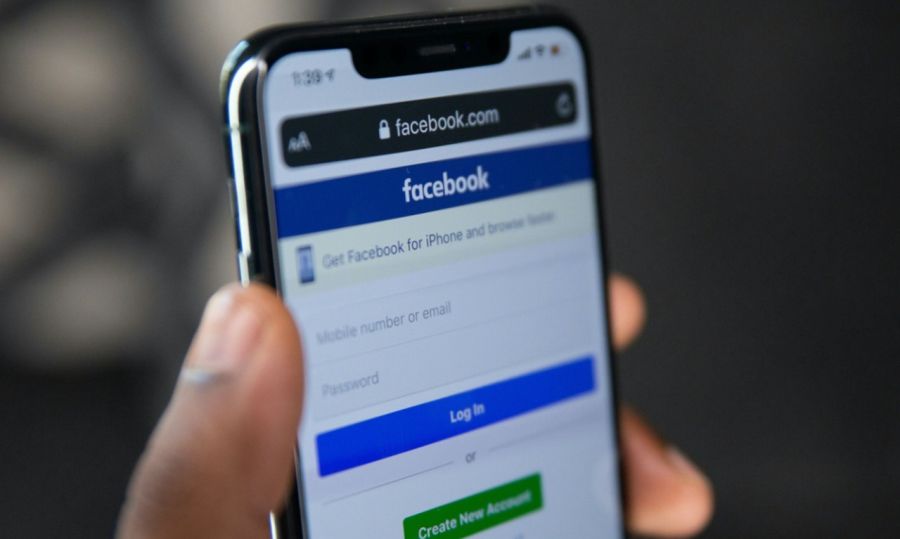 «Έπεσαν» Facebook και Messenger - Προβλήματα και στο Instagram