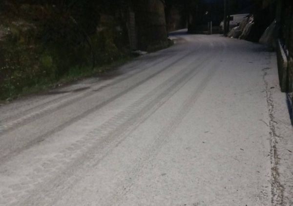 Ασθενείς χιονοπτώσεις και χαμηλές θερμοκρασίες το πρωί της Δευτέρας (12/1)