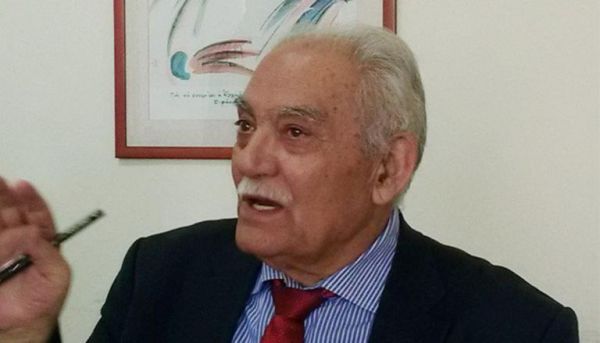 Πέθανε ο Μανώλης Σκουλάκης – Κρατήθηκε ενός λεπτού σιγή στη βουλή