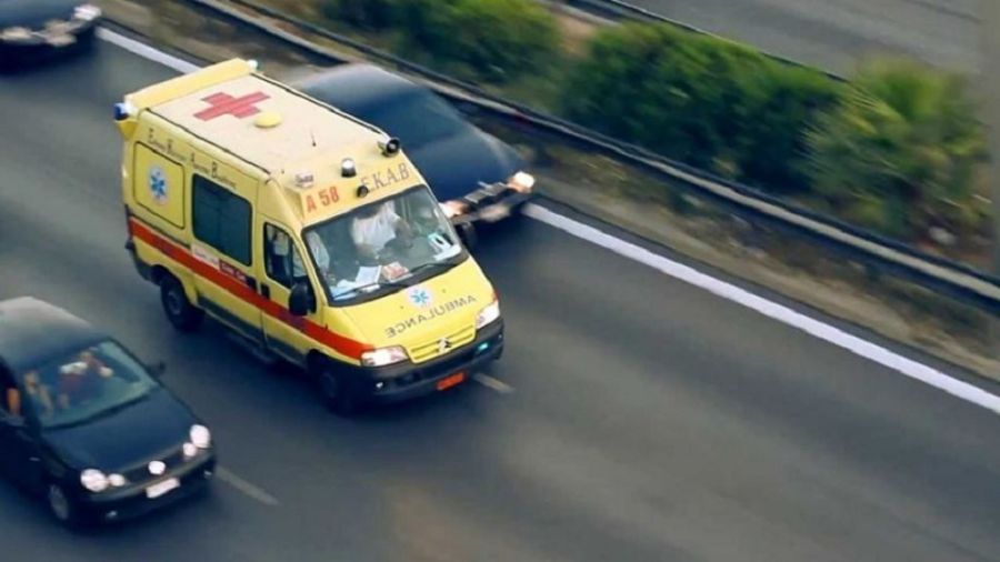 Εκτροπή οχήματος με τρεις τραυματίες στην Ε.Ο. Λάρισας - Κοζάνης