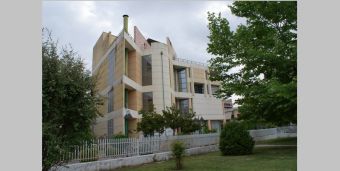 Η Δημοτική Πινακοθήκη Καρδίτσας ευχαριστεί τον Πανελλήνιο Σύνδεσμο Συνταξιούχων Ελλήνων Χημικών