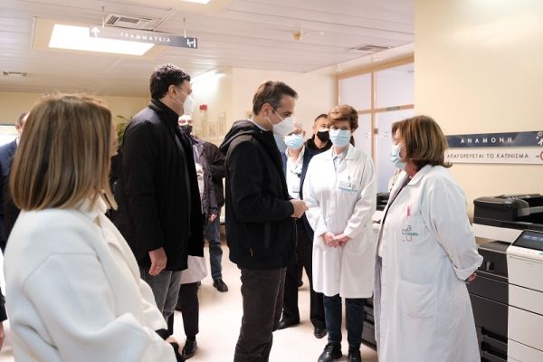 Μητσοτάκης από τη Θεσσαλονίκη: "Διαφορετικά Χριστούγεννα φέτος. Πολύ - πολύ πιο περιορισμένα..."