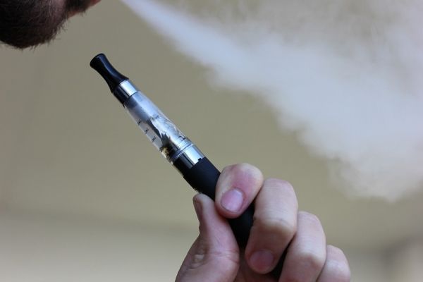 Η αλήθεια… πίσω από τον ατμό του ηλεκτρονικού τσιγάρου