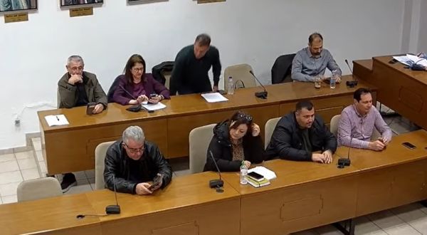 Ψηφίστηκε ομόφωνα ο νέος Κανονισμός Λειτουργίας του Δ.Σ. Σοφάδων, μετά από αίτημα του Γ. Τσινόπουλου