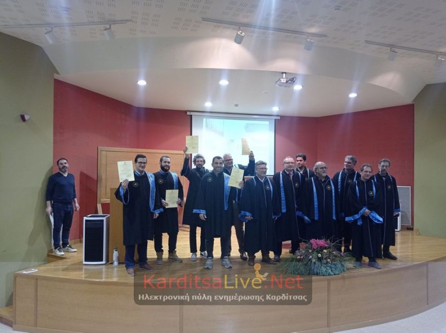 Oρκωμοσίες αποφοίτων προπτυχιακών και μεταπτυχιακών σπουδών του Τμήματος Δ.Ε.ΞY.Σ. (+Φωτο +Βίντεο)
