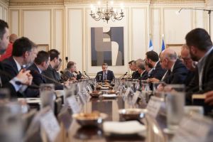 Σημαντικά θέματα στο "τραπέζι" στη συνάντηση Μητσοτάκη με τους Περιφερειάρχες