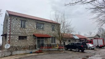 Επέμβαση της Π.Υ. Παλαμά για πυρκαγιά σε οικίσκο εντός φωτοβολταϊκού πάρκου στην περιοχή της Συκεώνας