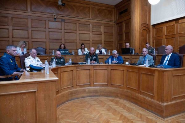 Β’ φάση της Νέας Δομής των Ενόπλων Δυνάμεων: Καταργείται η 1η Στρατιά