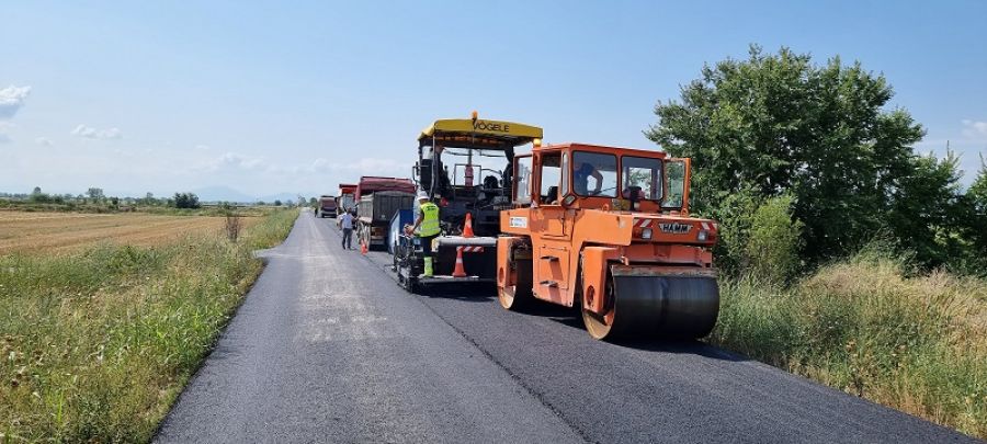 Aσφαλτόστρωση και αποκατάσταση ζημιών στην επαρχιακή οδό Καρδιτσομάγουλα – Αγία Τριάδα