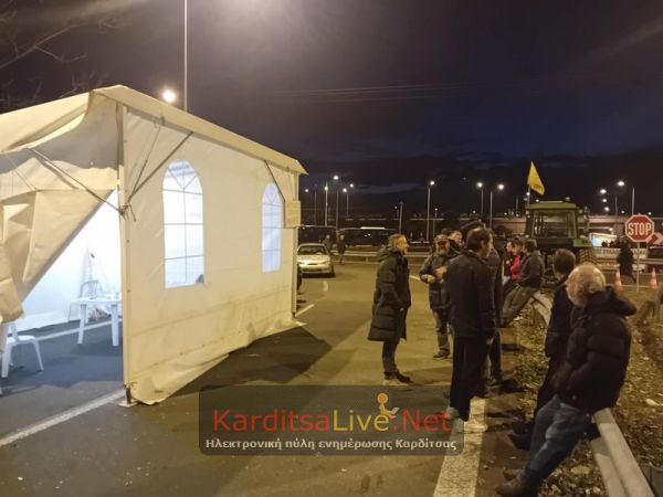 Στο "μπλόκο" αγροτών και κτηνοτρόφων στον Ε65, κλιμάκιο του ΠΑΣΟΚ την Πέμπτη (30/1)