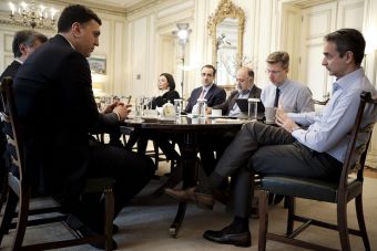 Σύσκεψη για την πορεία εξάπλωσης του κορωνοϊού πραγματοποιήθηκε στο Μέγαρο Μαξίμου