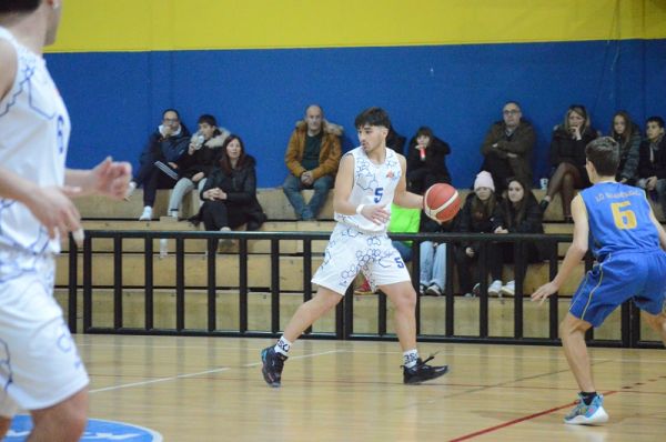 Απόλλων Καρδίτσας: Εύκολο πέρασμα από την Καλαμπάκα