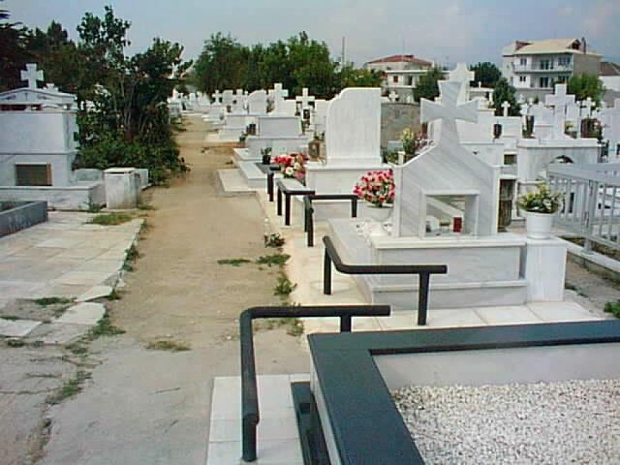 Θεσσαλονίκη: Εκταφή νεκρού ύστερα από μαρτυρία συγγενών ότι …κουνούσε τα μάτια του