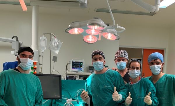 ΙΑΣΩ Θεσσαλίας: Με μεγάλη επιτυχία δύο επεμβάσεις Ολικής Αρθροπλαστικής γόνατος, με το ρομποτικό σύστημα NAVIO 7