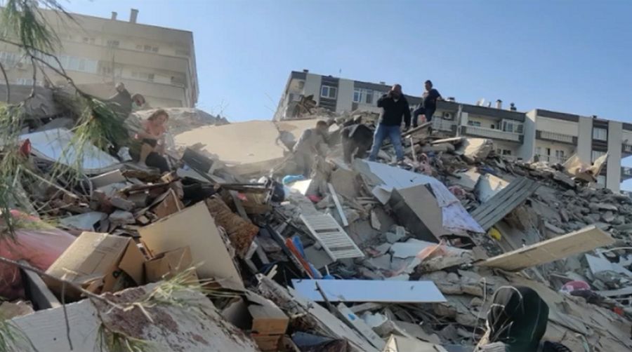 Σεισμός: Τέσσερις νεκροί και τουλάχιστον 120 τραυματίες στην Τουρκία (+Βίντεο)