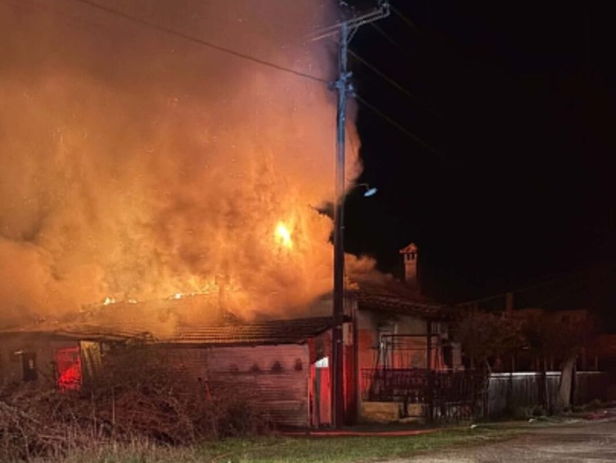 Κάηκε ολοσχερώς κατοικία στην Αγία Κυριακή Τρικάλων
