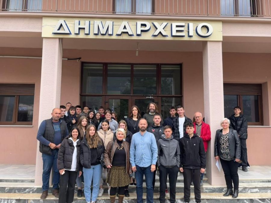 1ο ΕΠΑ.Λ. Μουζακίου: Επίσκεψη στο Δημαρχείο