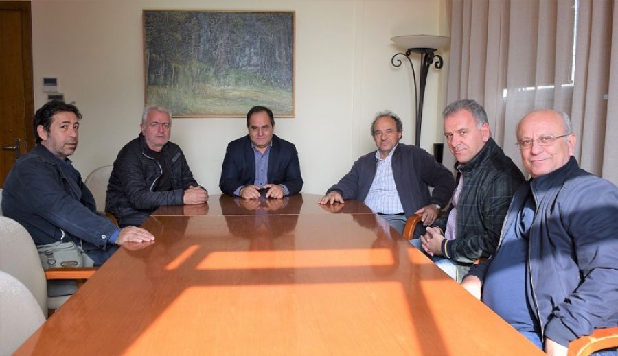 Με το Σύλλογο Εκπαιδευτικών Πρωτοβάθμιας συναντήθηκε ο Δήμαρχος Καρδίτσας Β. Τσιάκος