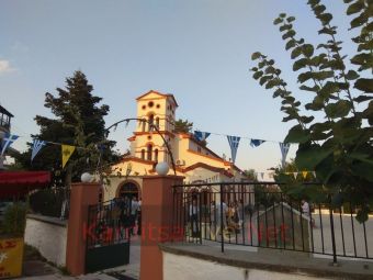 Ι.Μ. Θεσσαλιώτιδος: Καμπάνες «Μεγάλης Παρασκευής» για την Αγιά Σοφιά (+Βίντεο)
