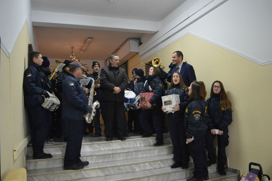 Κάλαντα της Πρωτοχρονιάς στο γραφείο του Αντιπεριφερειάρχη Καρδίτσας
