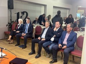 Ημερίδα ΠΕΔ Θεσσαλίας: Ενημέρωση από τον Υπουργό Υποδομών Χρ. Δήμα για την πορεία αποκαταστάσεων στη Θεσσαλία από τον "Daniel"