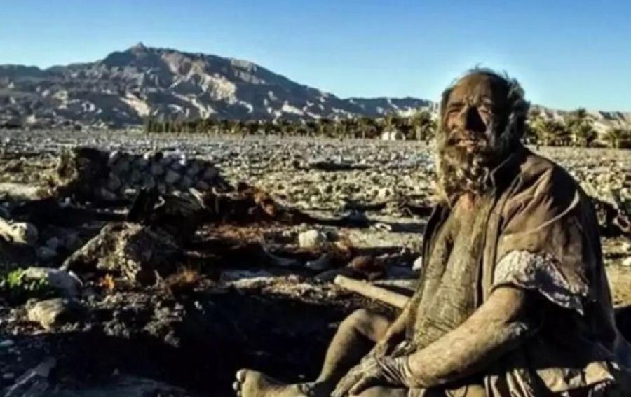Πέθανε σε ηλικία 94 ετών ο "πιο βρόμικος άνθρωπος στον κόσμο" - Είχε να πλυθεί πάνω από 50 χρόνια