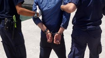 Σύλληψη άνδρα στη Λάρισα για τέσσερις κλοπές - διαρρήξεις σε σχολικά συγκροτήματα