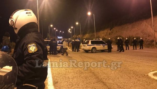 Λαμία: Επεισόδια με οπαδούς της ΑΕΛ - Προβλήματα στην κυκλοφορία στην Εθνική Οδό Λαμίας - Καρδίτσας