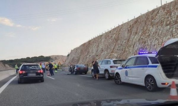 Νεκρό ζευγάρι σε τροχαίο στην Ιόνια Οδό - Παρασύρθηκαν στη ΛΕΑ