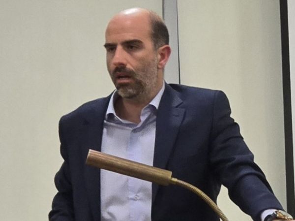 Κ. Καρέτσος: "Το ΠΑΣΟΚ αναδεικνύει ζητήματα της Καρδίτσας στη Βουλή"