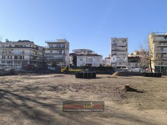 Ξεκίνησαν εκ νέου οι εργασίες για την ανάπλαση του αύλειου χώρου στο Δημαρχείο Καρδίτσας (+Φωτο)
