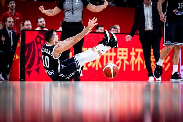 Επιστολή διαμαρτυρίας στη FIBA η Ε.Ο.Κ. για τη διαιτησία με Τσεχία