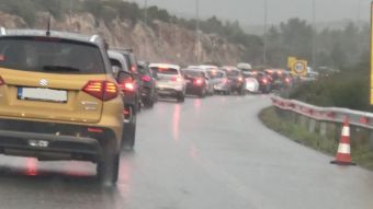Ουρές χιλιομέτρων και σήμερα Σάββατο (21/2) στην E.O. Αθηνών - Λαμίας