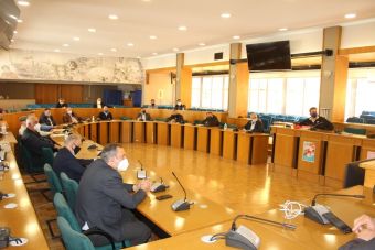 Σύσκεψη στη Περιφέρεια Θεσσαλίας για τις αποζημιώσεις αγροτών και κτηνοτρόφων από τους συνεχόμενους παγετούς