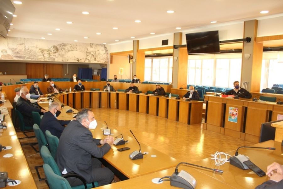 Σύσκεψη στη Περιφέρεια Θεσσαλίας για τις αποζημιώσεις αγροτών και κτηνοτρόφων από τους συνεχόμενους παγετούς