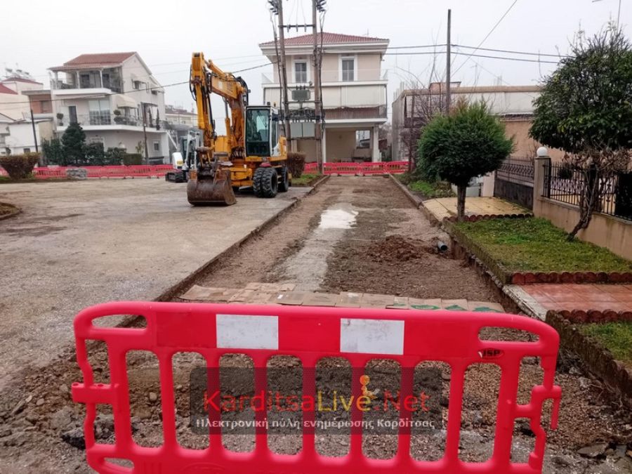 Καρδίτσα: Ζητά επιπλέον παράταση ενός έτους ο ανάδοχος του έργου για την αποκατάσταση των ζημιών στα πεζοδρόμια από τον "Ιανό"