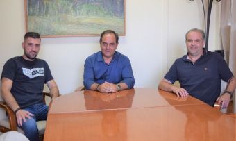 Στο Δημαρχείο Καρδίτσας ο πρόεδρος της Αναγέννησης