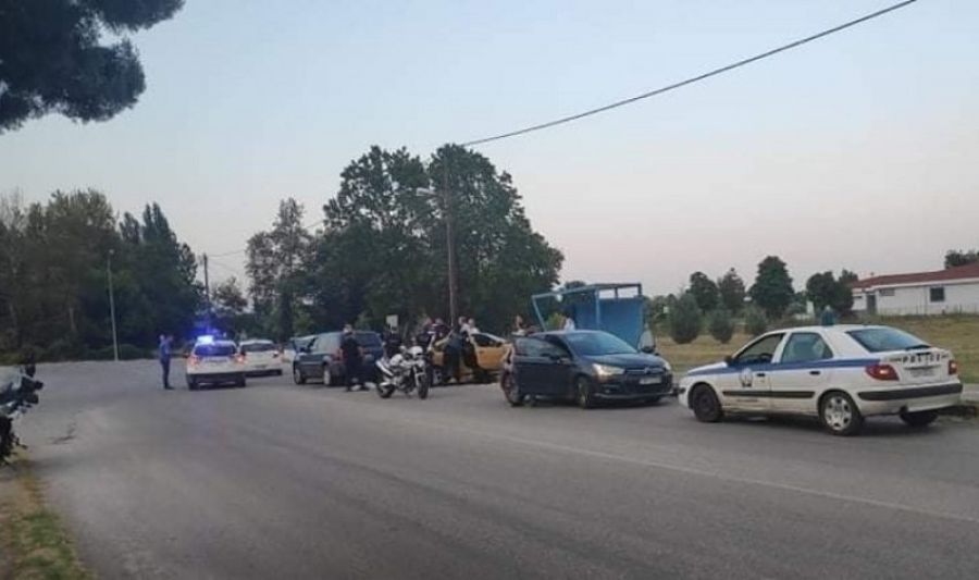 Αυτοκίνητο παρέσυρε και τραυμάτισε αστυνομικό κατά τη διάρκεια ελέγχου στην Καρδίτσα