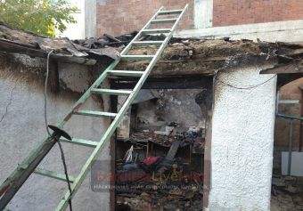 Στις φλόγες παραδόθηκε μονοκατοικία στην Καρδίτσα (+Φώτο +Βίντεο)
