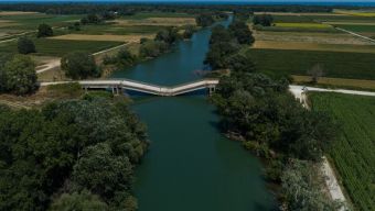 Κατεστραμμένη γέφυρα Παλαιόπυργου Λάρισας: Άλλοι παίρνουν το ρίσκο και άλλοι… κάνουν τον γύρο
