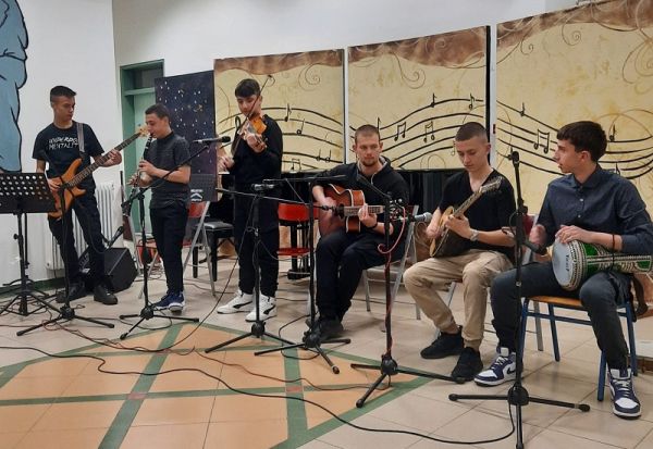 Μουσικό Σχολείο: Ολοκληρώθηκαν με επιτυχία οι μαθητικές συναυλίες - Το Σάββατο (23/5) το Σύνολο Ελληνικής Μουσικής συμπράττει με τον Σταύρο Ξαρχάκο
