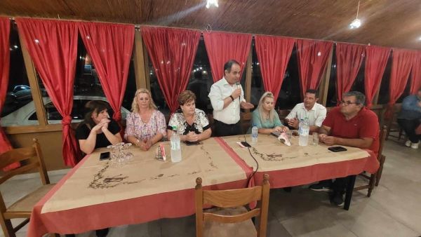 Καρδίτσα ο τόπος μας: "Καθαρή νίκη από την πρώτη Κυριακή για τον Δήμαρχο Καρδίτσας Βασίλη Τσιάκο είναι το μήνυμα που στέλνουν οι κάτοικοι των χωριών"