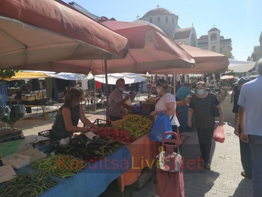 Λίγος κόσμος, αρκετές συστάσεις στην κεντρική λαϊκή αγορά της Καρδίτσας