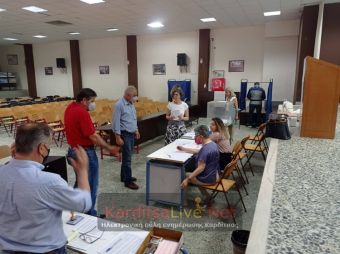 Στις κάλπες για αντιπροσώπους στο 20o Συνέδριο της ΟΛΜΕ και Ν.Τ. ΑΔΕΔΥ οι καθηγητές (+Φώτο +Βίντεο)