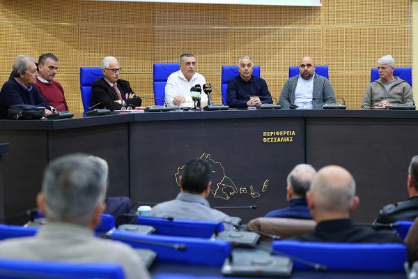 Συνέντευξη τύπου στη Λάρισα για το πρόβλημα της αέριας ρύπανσης στις πόλεις της Θεσσαλίας